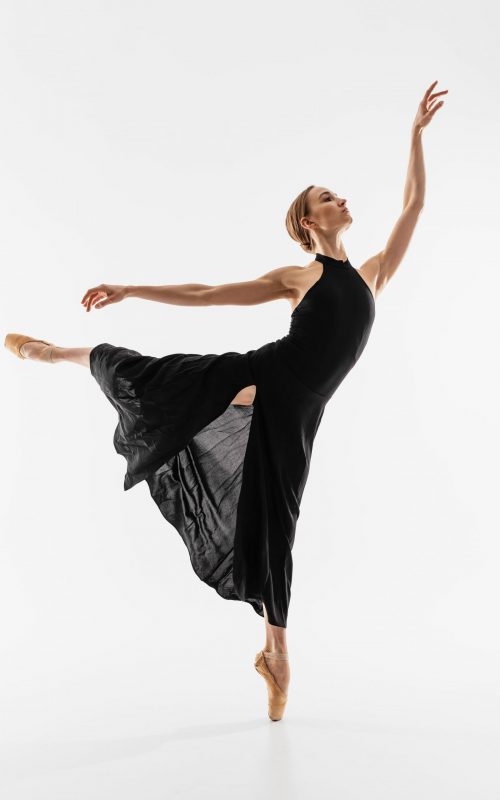 full-shot-ballerina-performing-pose
